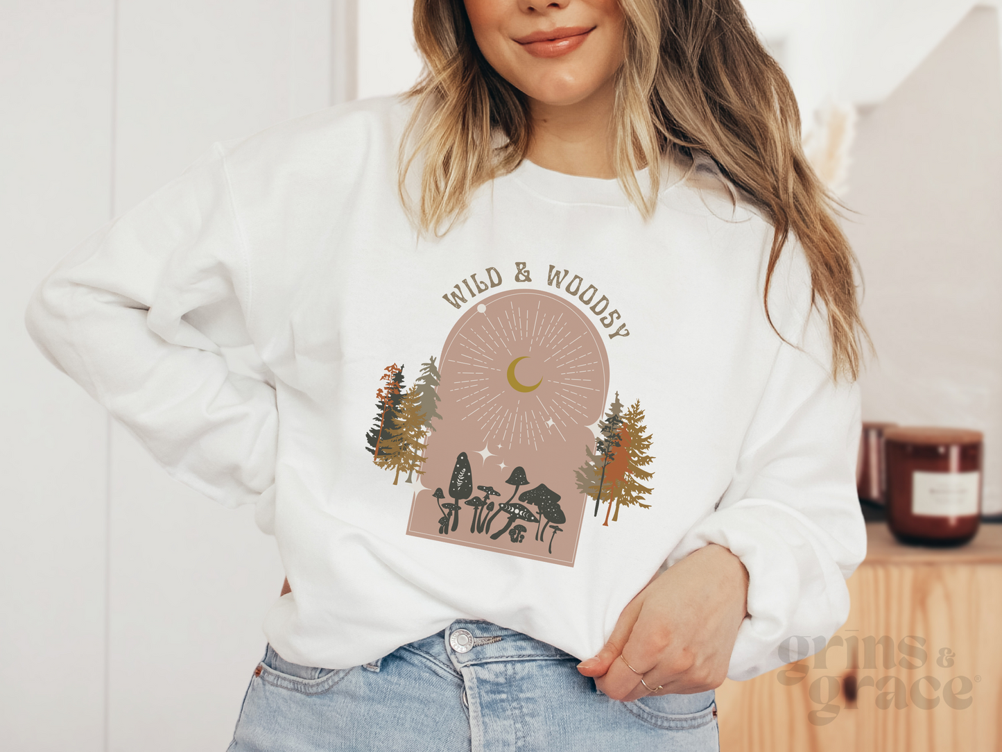 WILD & WOODSY WOMENS SWEATSHIRT