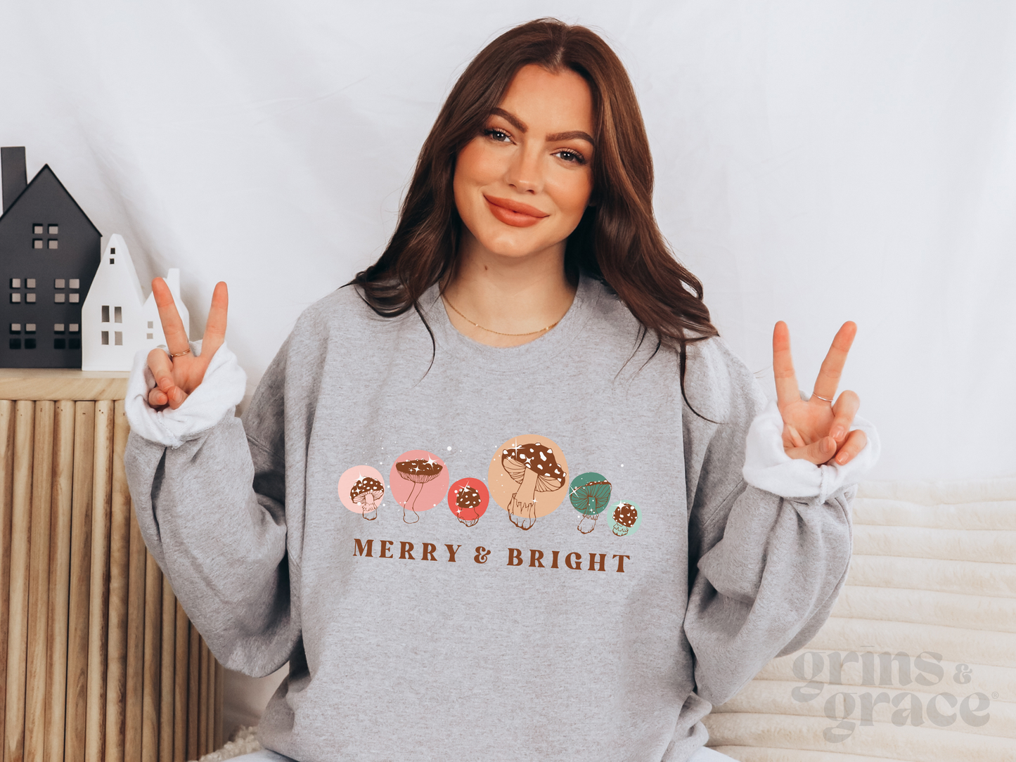 MERRY & BRIGHT MUSHROOM SWEATSHIRT | PINK & GREEN