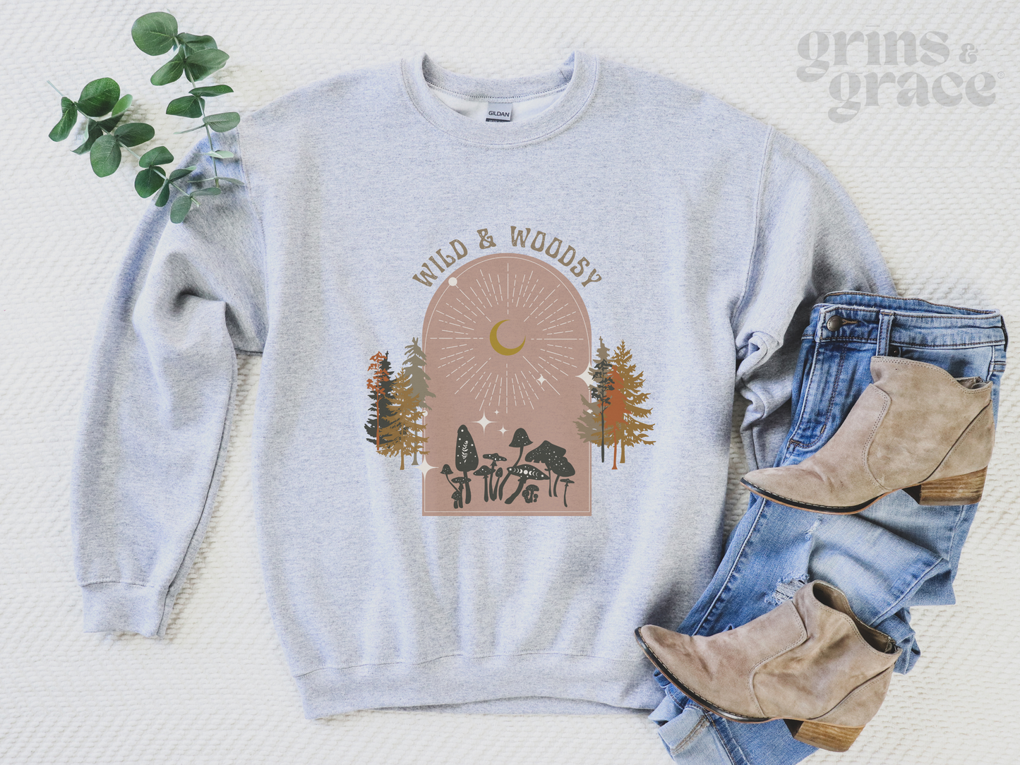 WILD & WOODSY WOMENS SWEATSHIRT
