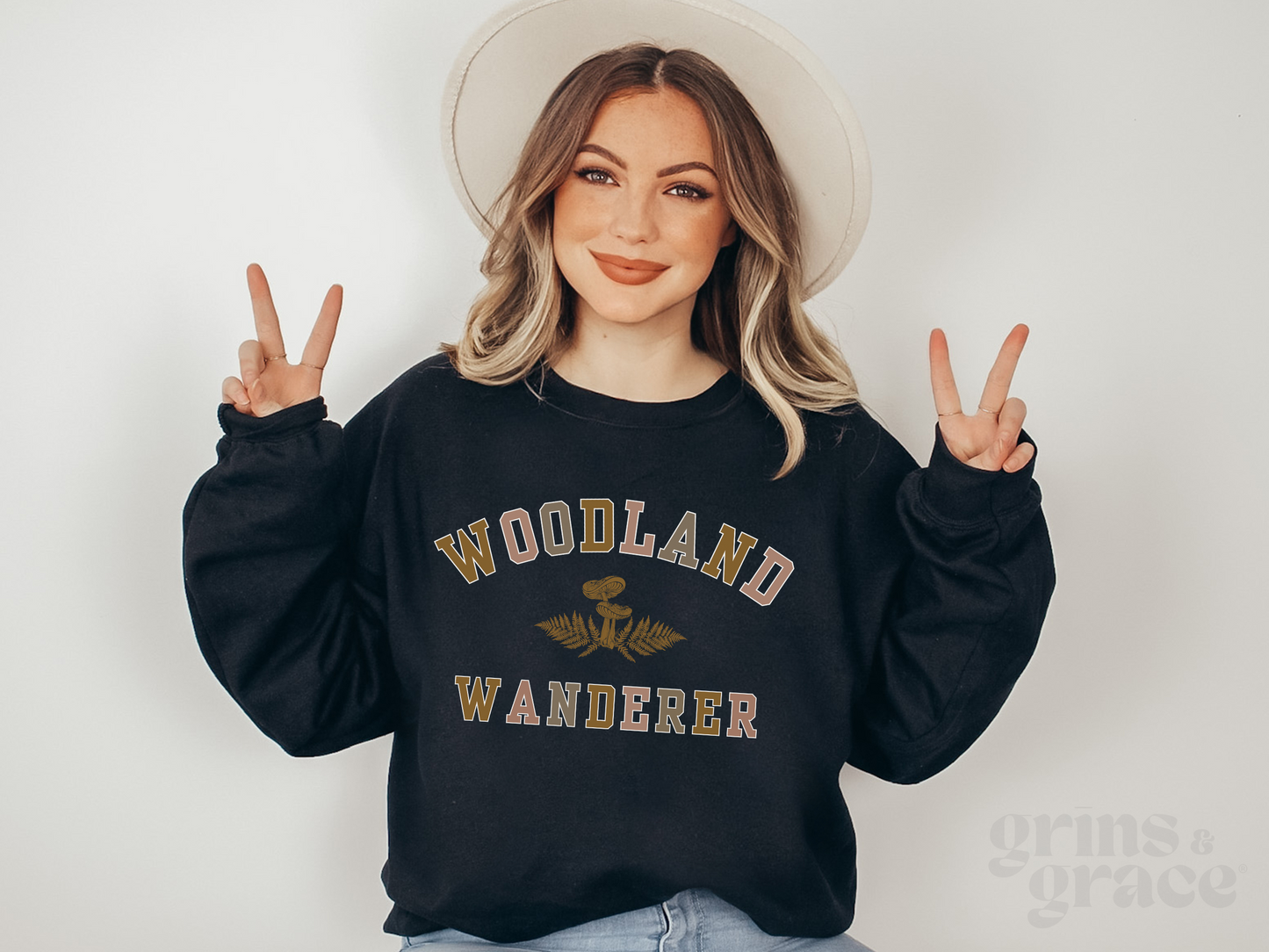 WOODLAND WANDERER WOMENS SWEATSHIRT | FULL COLOR