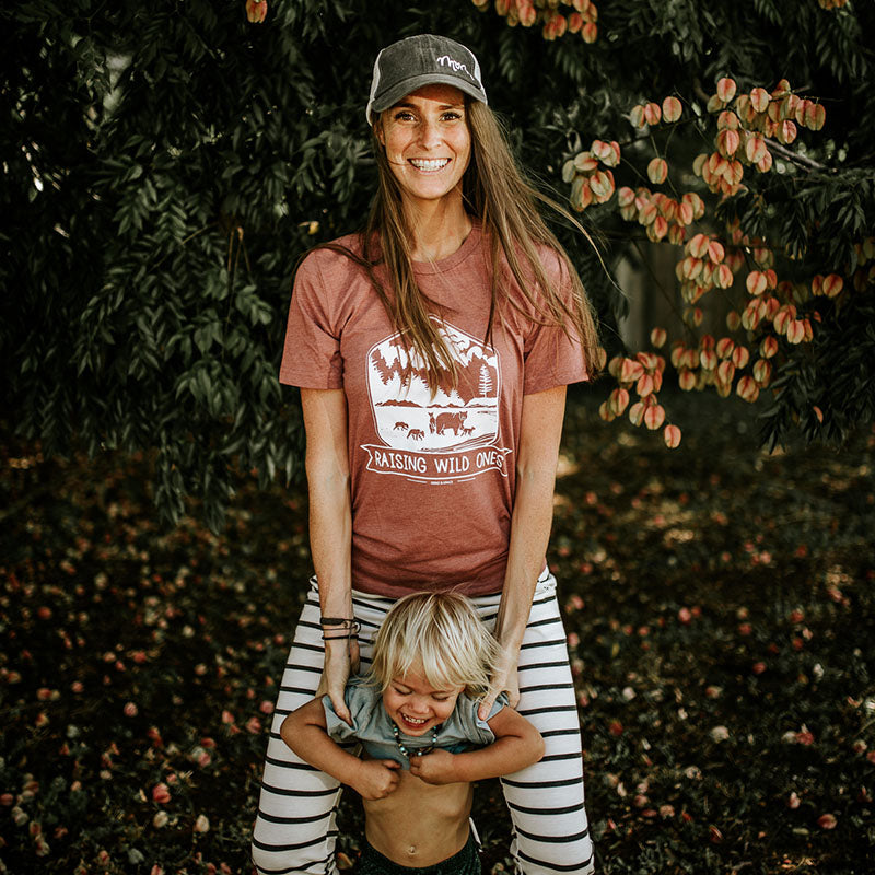 'RAISING A WILD ONE' MAMA BEAR MOM T-SHIRT