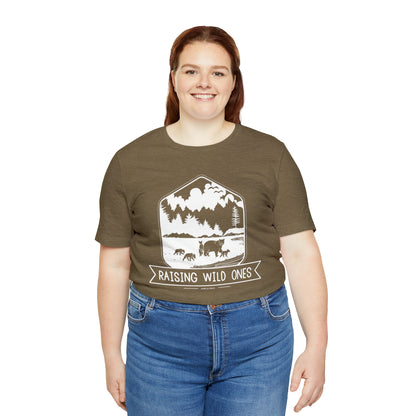 'RAISING WILD ONES' MAMA BEAR MOM T-SHIRT